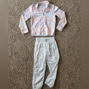 Girls Matching 2 Piece, Leopard Nike Tracksuit, Size 6X (LG)